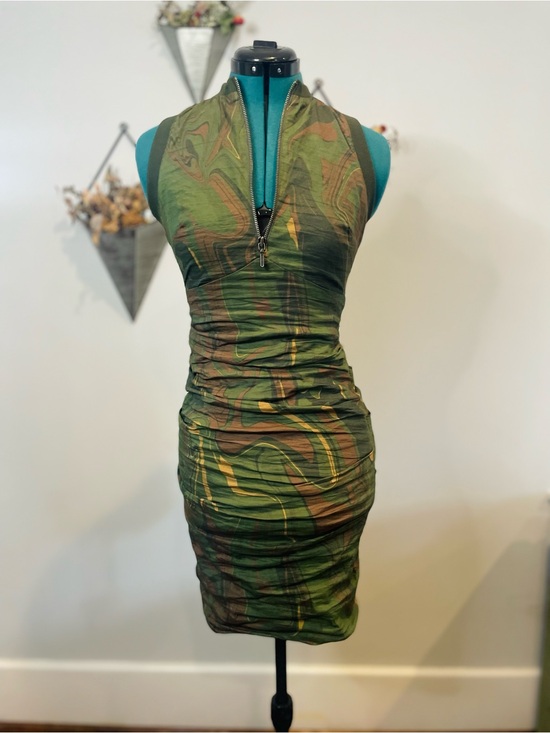 Nicole Miller Dresses & Skirts - Nicole Miller Green Marble-Print Sleeveless Zip Mini Dress